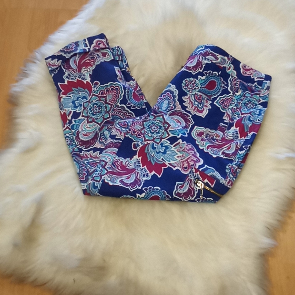 Chico's Paisley Print Cargo Capri Pants